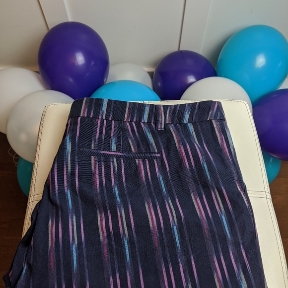 Shorts - Picture 4 of 9